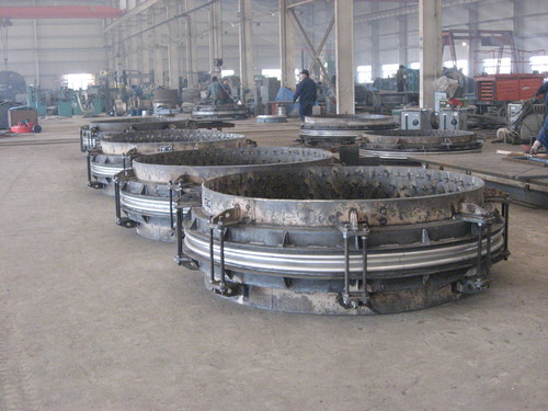 <b>熱風爐總管、支管用高溫補償器一套</b>